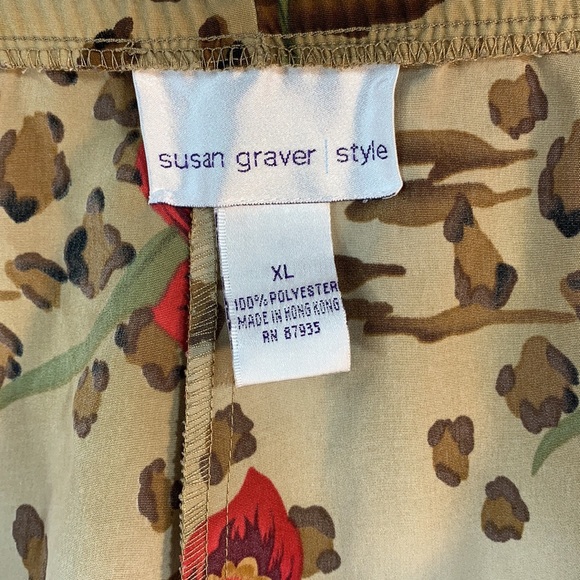 🇺🇸🇺🇸IN STYLE BROWN/RED FLOWERED SHORTS by Susan Graver🇺🇸🇺🇸 - Picture 3 of 4